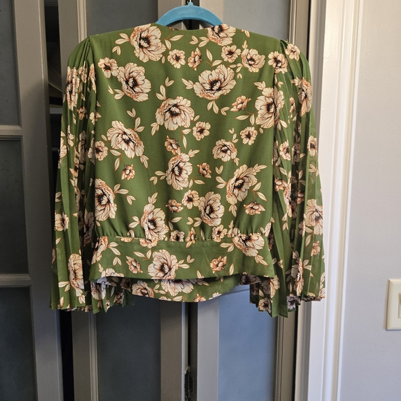 Astr Green Floral Wrap Top - Picture 7 of 10